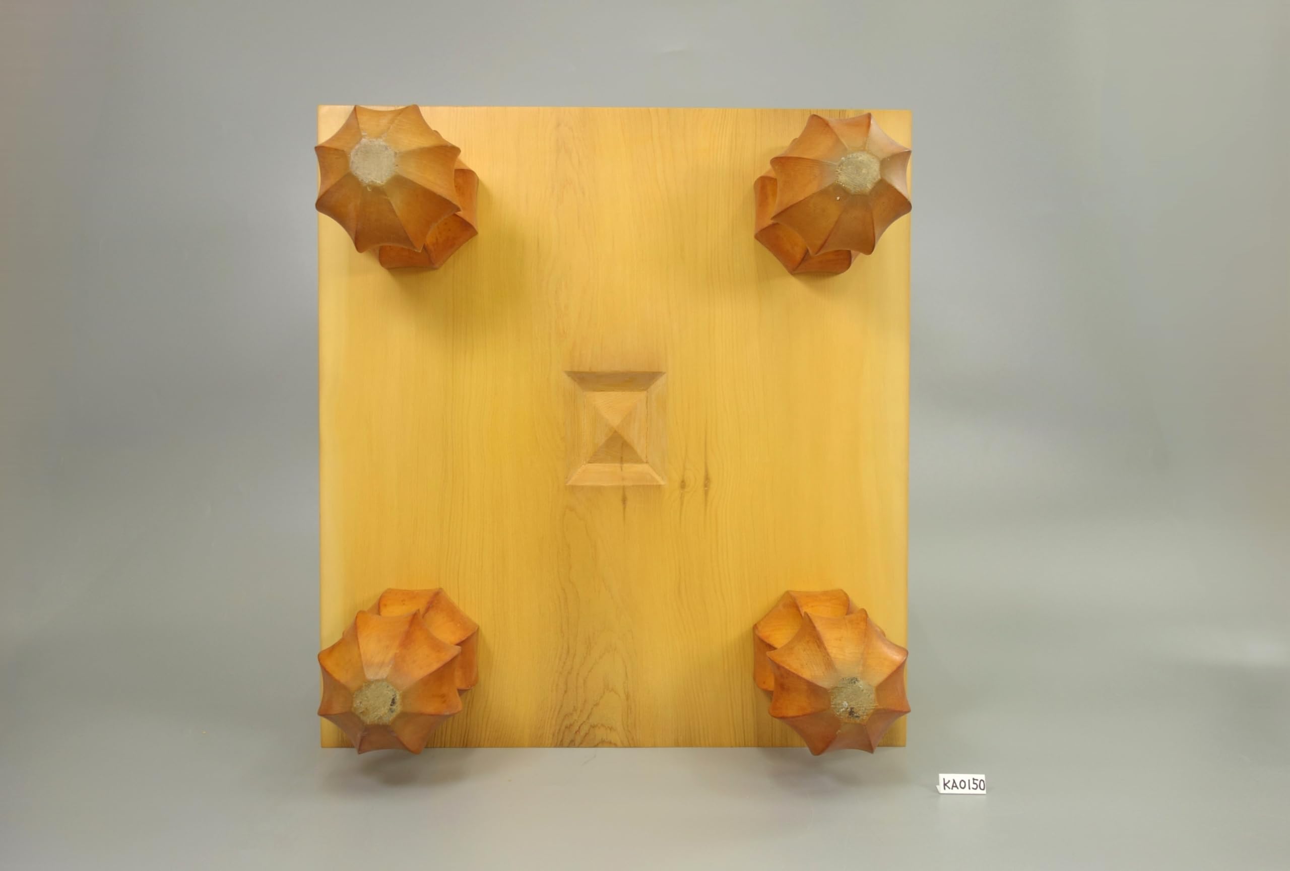 囲碁盤 日向榧 木裏 約６寸(17cm) 蓋付 围棋盘 바둑판 Go board 囲碁盤 日向榧 木裏 約6寸(17cm) 蓋付 围棋盘 바둑판 Go